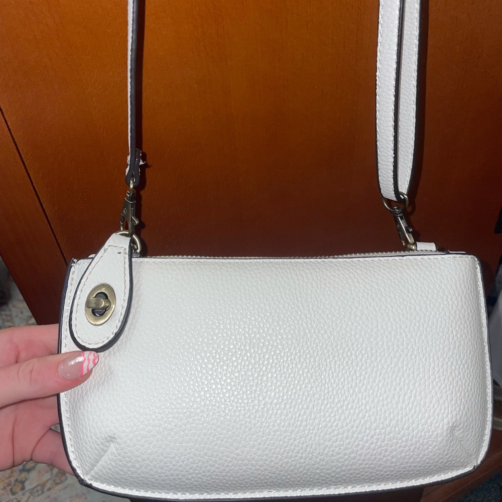 Super cute shoulder bag!